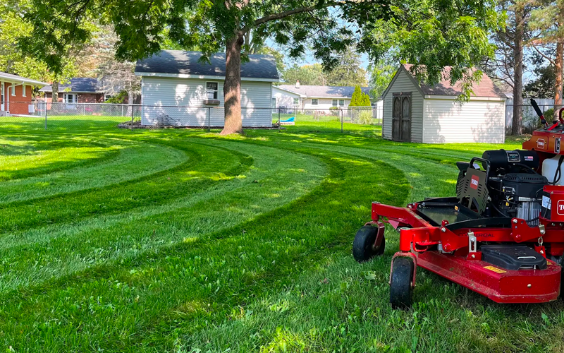 lawn mowing freeland